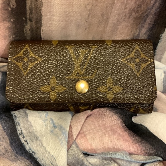 NWOT Louis Vuitton Key Ring !! - Picture 2 of 8